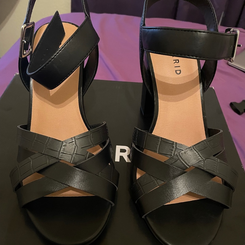 Cute Black Sandals